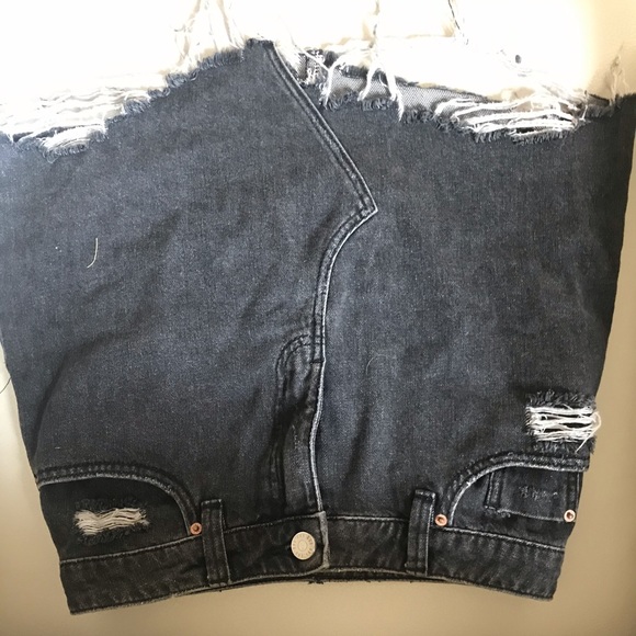 black distressed skirt - Picture 1 of 2